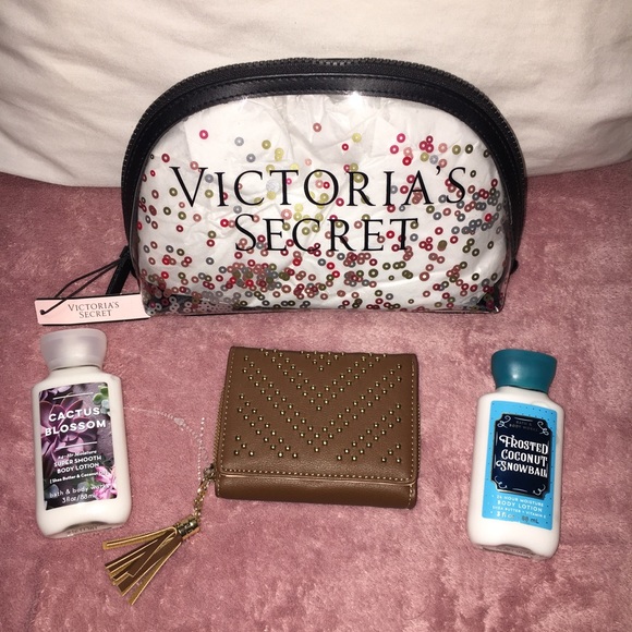 Goodie bundle from Bath & Body Works and VS - Picture 3 of 7